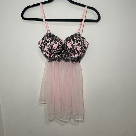 NWT 34C Victoria's Secret Pink Sheer‎ Open Back Flowy Black Lace Bra Top Sexy - Picture 1 of 7